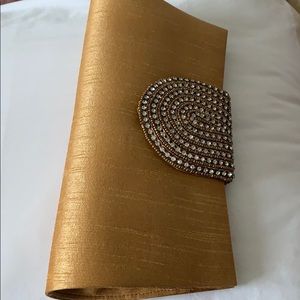 Gold clutch